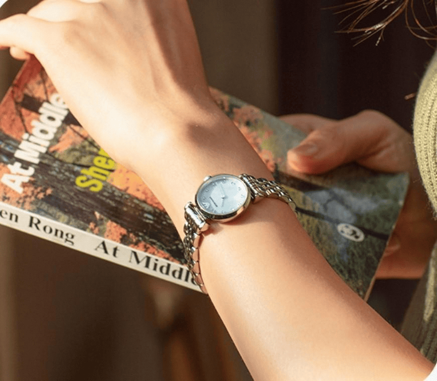 品质的完美结合手腕上的艺术品欧美表十大品牌排行榜：时尚与(图1)